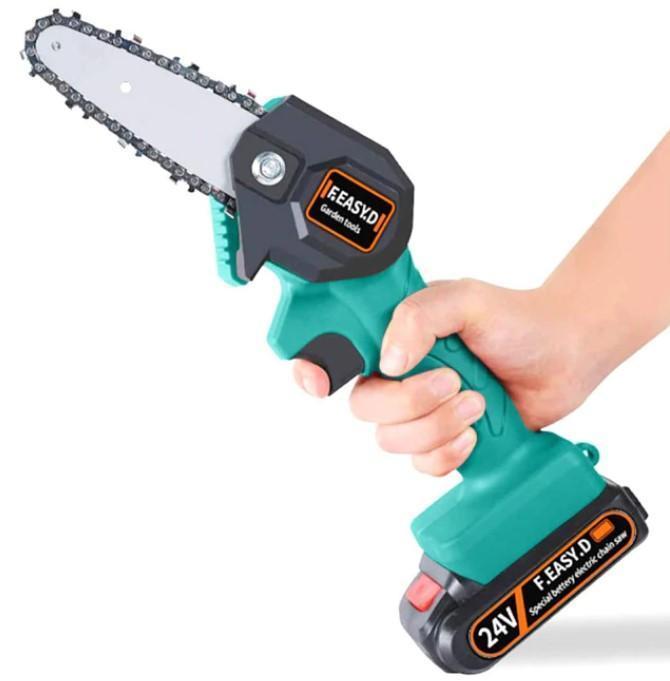 electric chainsaw